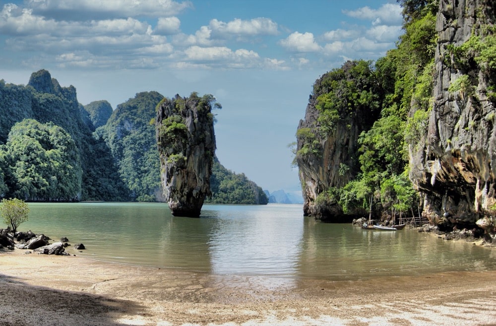 Private yacht charter to Phang Nga Bay (Khao Phing Kan), Phuket Thailand