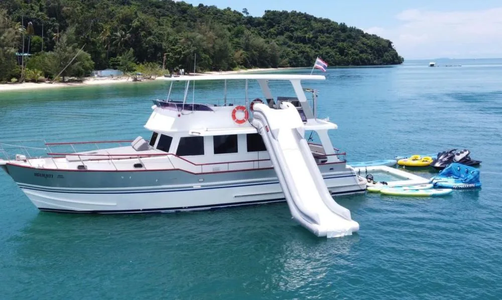Overnight 3 days — 54ft Grand Banks