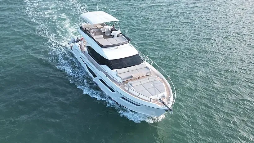 Crémant — 58ft Ferretti