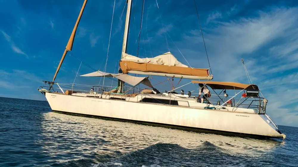 Koh Phangan (9h) — 52ft Hans Cristian Yard