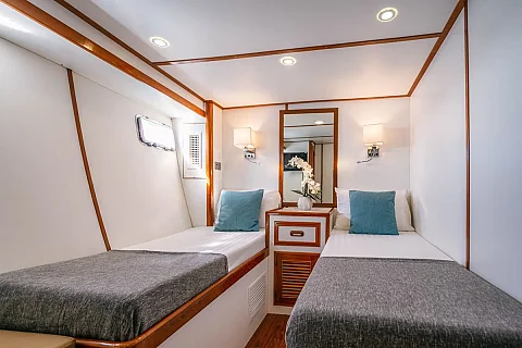  Princess of Siam | 72ft King Yacht | Phuket