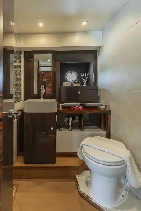  Gucci | 58ft Cranchi Yachts | Phuket