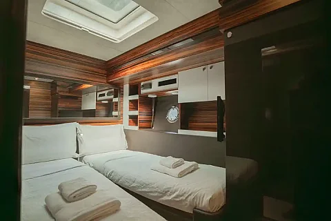  Gucci | 58ft Cranchi Yachts | Phuket