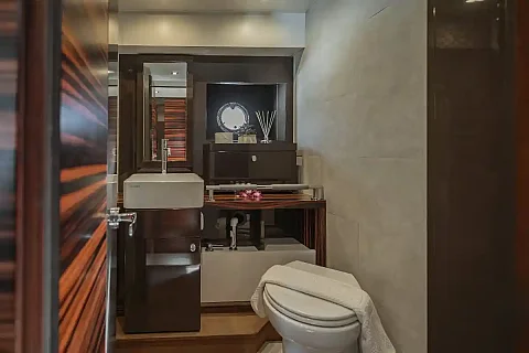  Gucci | 58ft Cranchi Yachts | Phuket