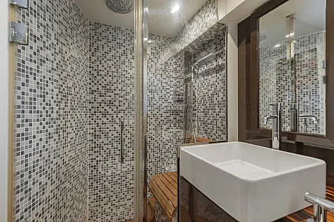  Gucci | 58ft Cranchi Yachts | Phuket