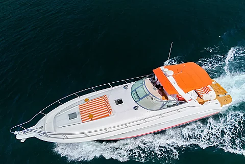  Peach | 45ft Sea Ray | Phuket