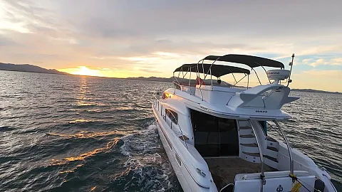  Selina | 51ft Sealine | Phuket