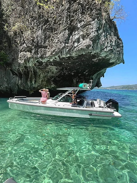  Limo | 28ft  | Phuket