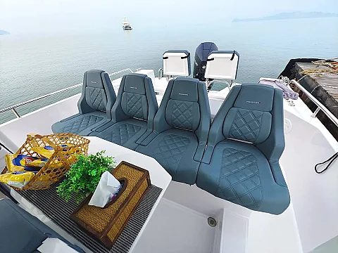  Limo | 28ft  | Phuket