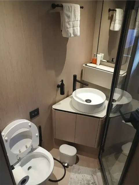  Crémant | 58ft Ferretti | Phuket