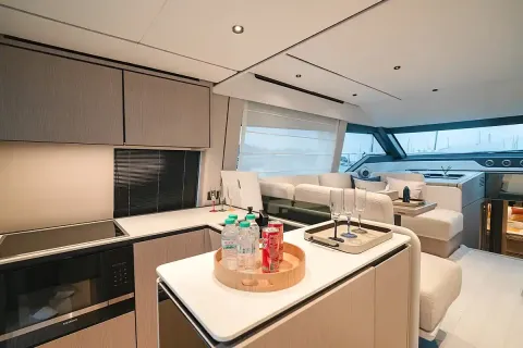  Crémant | 58ft Ferretti | Phuket