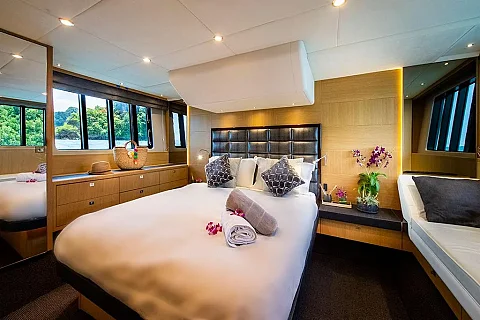  Maya Bee | 60ft Princess Yacht | Phuket