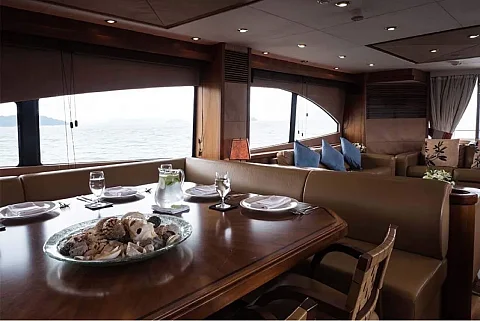  DeLuxe | 90ft Sunseeker | Phuket