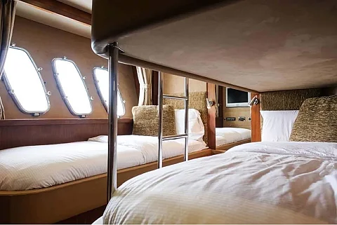  DeLuxe | 90ft Sunseeker | Phuket